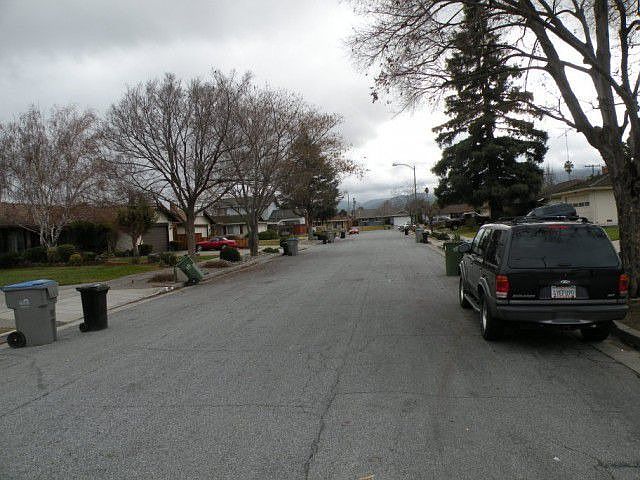 2nd image of 1665 York St