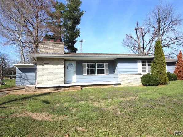 527 Virginia St, Farmington, MO 63640