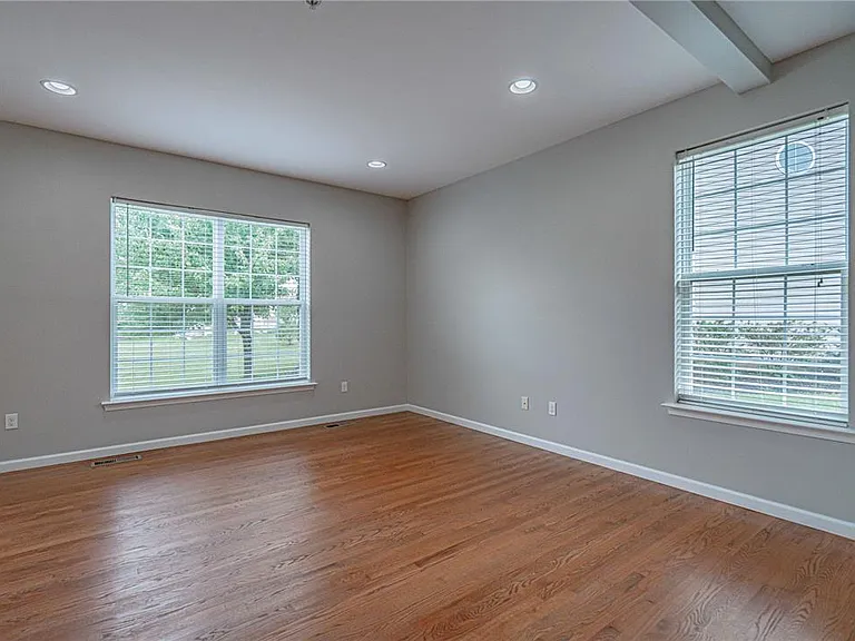 253 Milkweed Dr — Photo 12