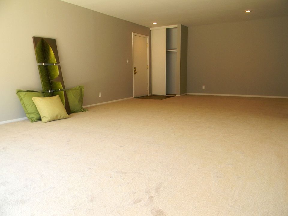 1st image of 733 Wiggens Ferry Dr APT A