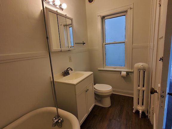 4th image of 206 S Mantua St