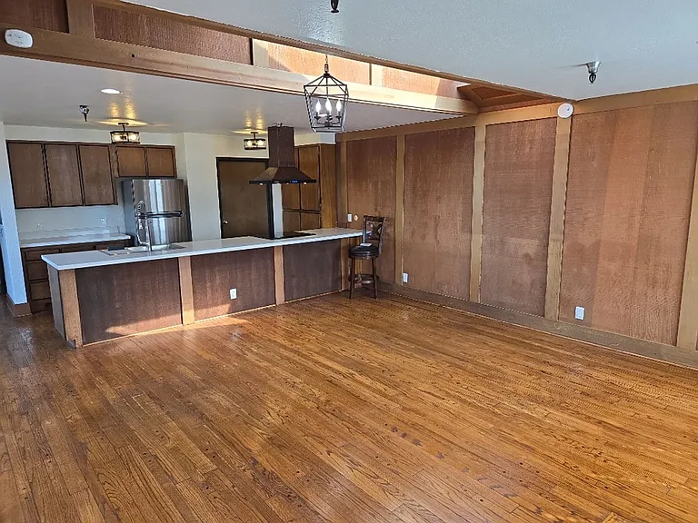 212 E St — Photo 8