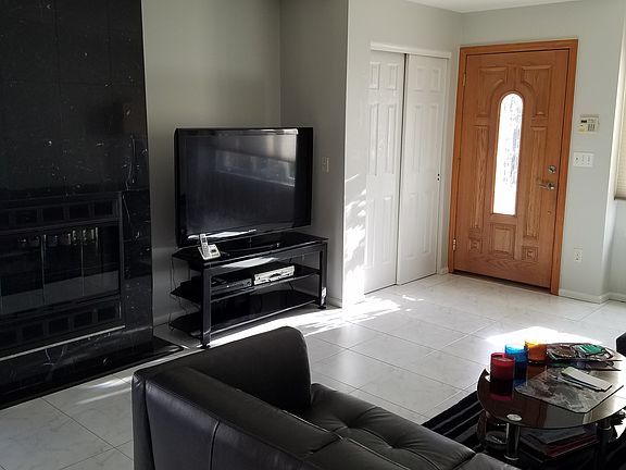 5th image of 157 Shiel Ave
