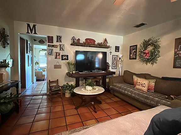 4th image of 21473 Davis Rd