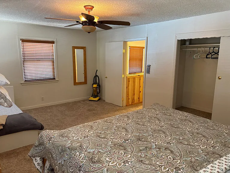 3804 Alder Ave — Photo 1
