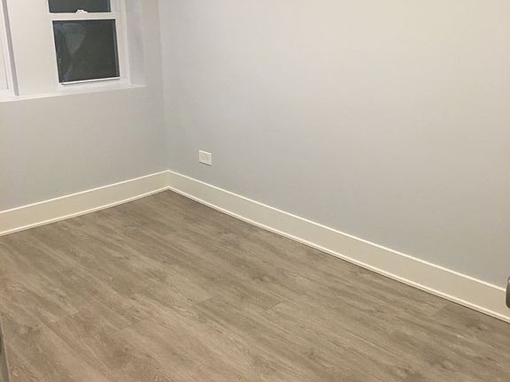3rd image of 2222 W Augusta Blvd #G