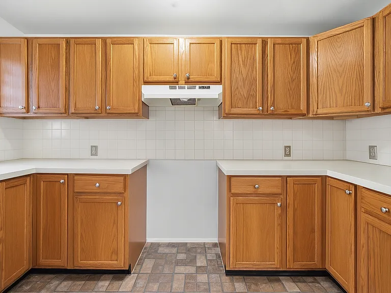 78 Belmont Ave #B — Photo 2