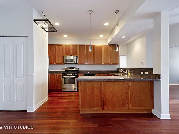 4th image of 1722 N Western Ave APT 202