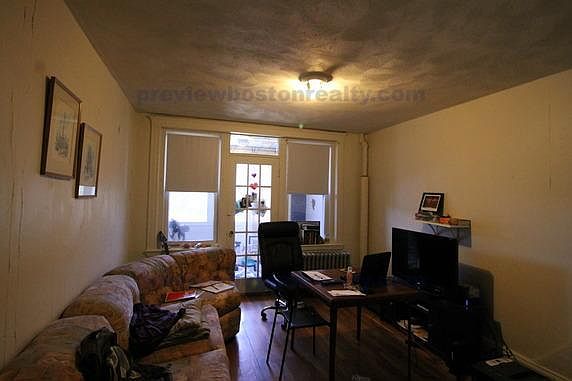 2nd image of 1626 Commonwealth Ave #D2