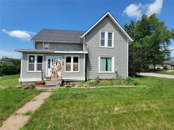 111 5th St S, Central City, IA 52214