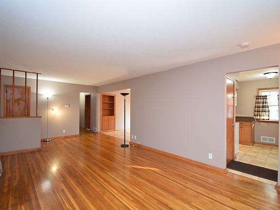 4th image of 7112 Major Ave N