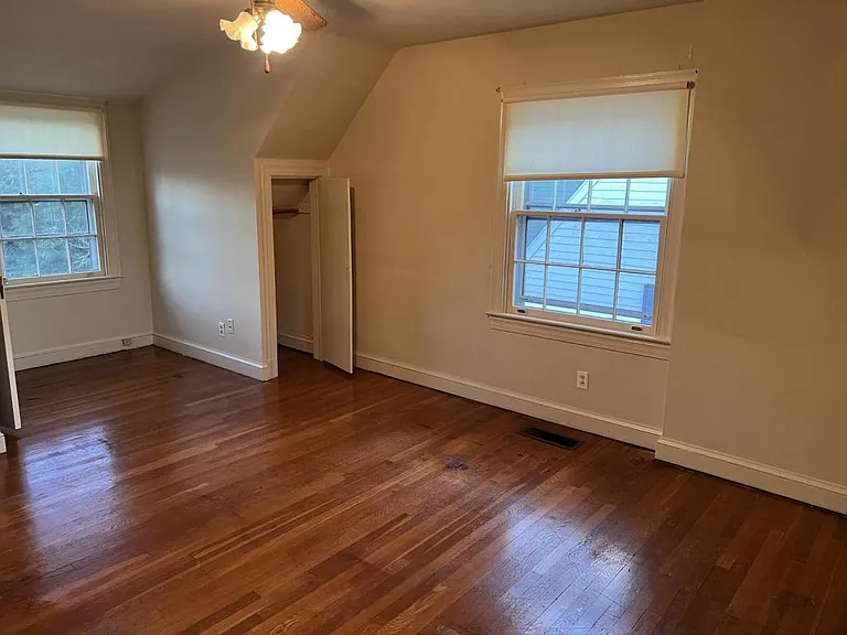 4027 N Glebe Rd — Photo 13