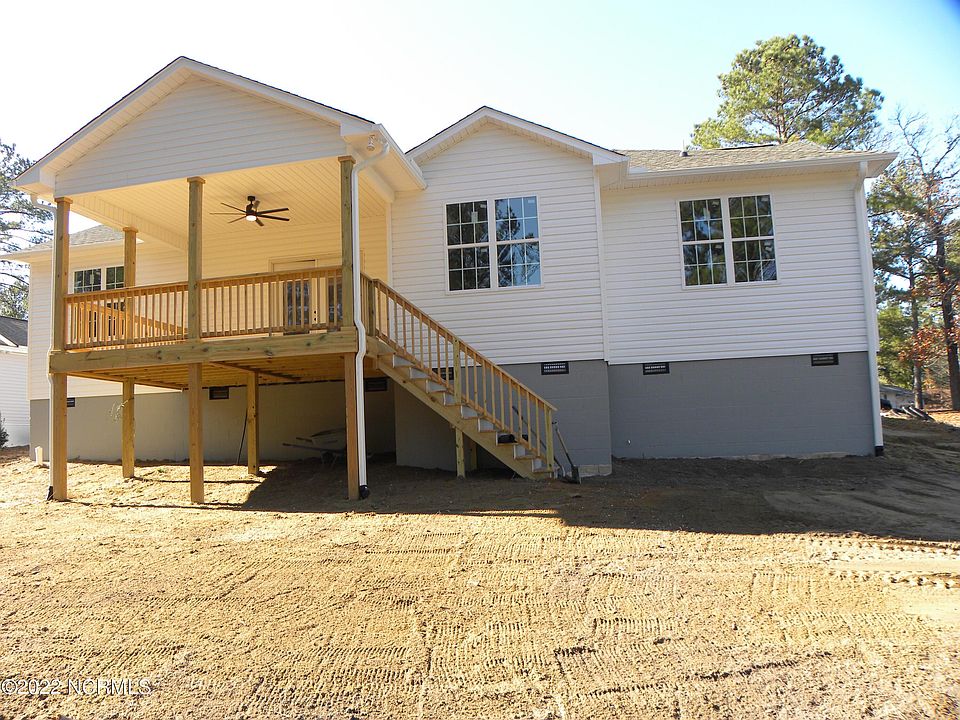 2nd image of 170 Sandhills Cir