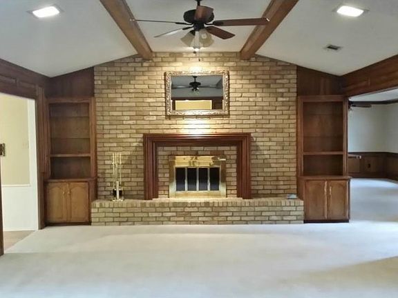 2nd image of 10 Lake Forest Dr