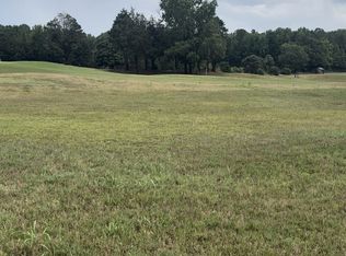 31 Adams Dr, Commerce, GA 30530