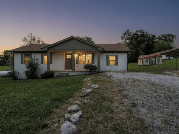 210 Crenshaw Rd, Hartsville, TN 37074