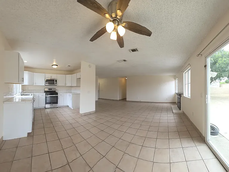 17330 Wabash Ave — Photo 1