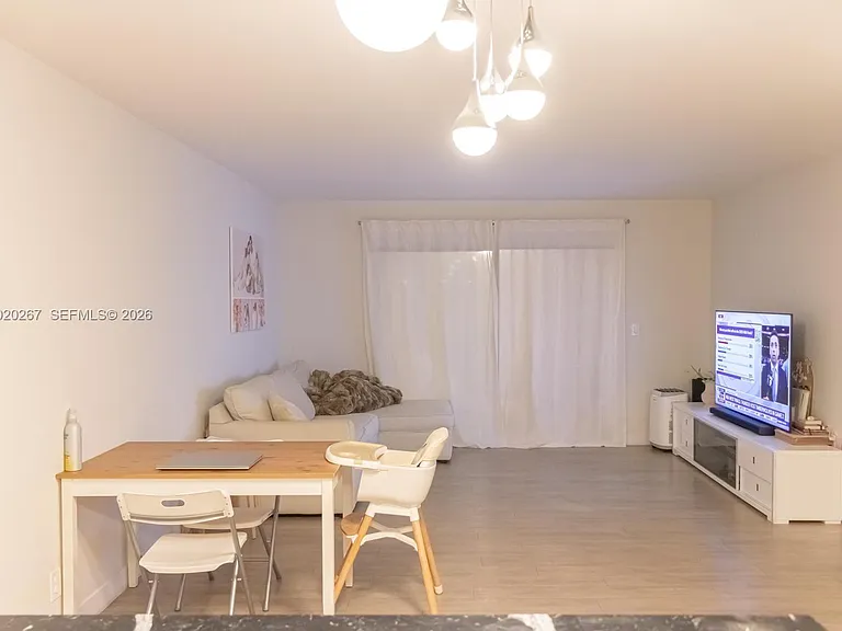 2200 S Cypress Bend Dr #204 — Photo 5