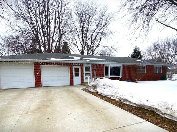 1005 West St, Yankton, SD 57078