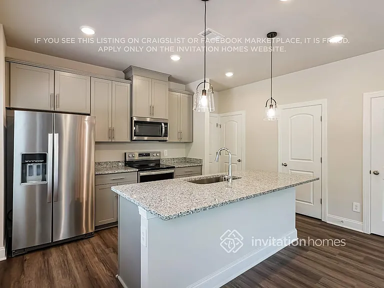 100 Maybrook Dr #1 — Photo 7