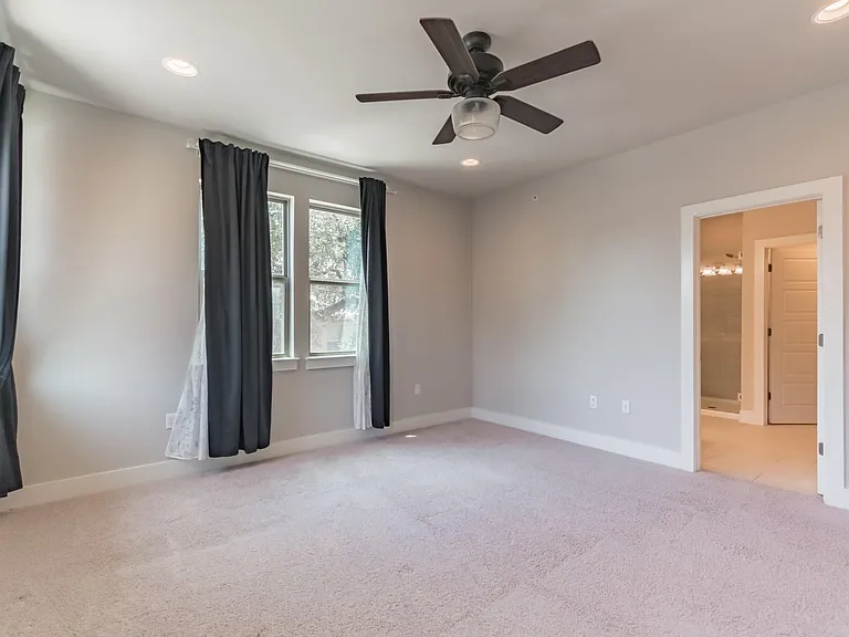 13800 Lyndhurst St #221 — Photo 22