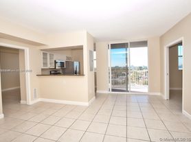1 Glen Royal Pkwy
