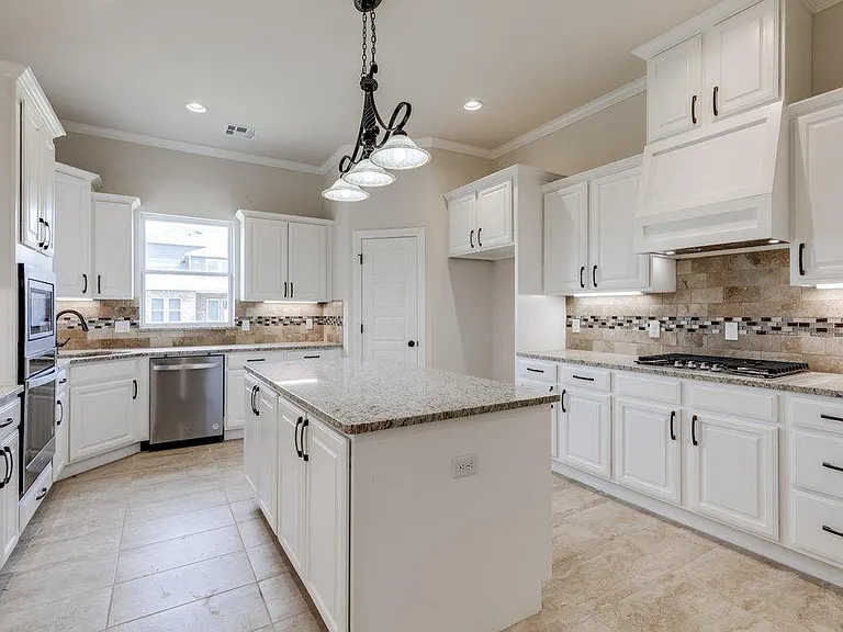 9305 SW 34th St — Photo 22