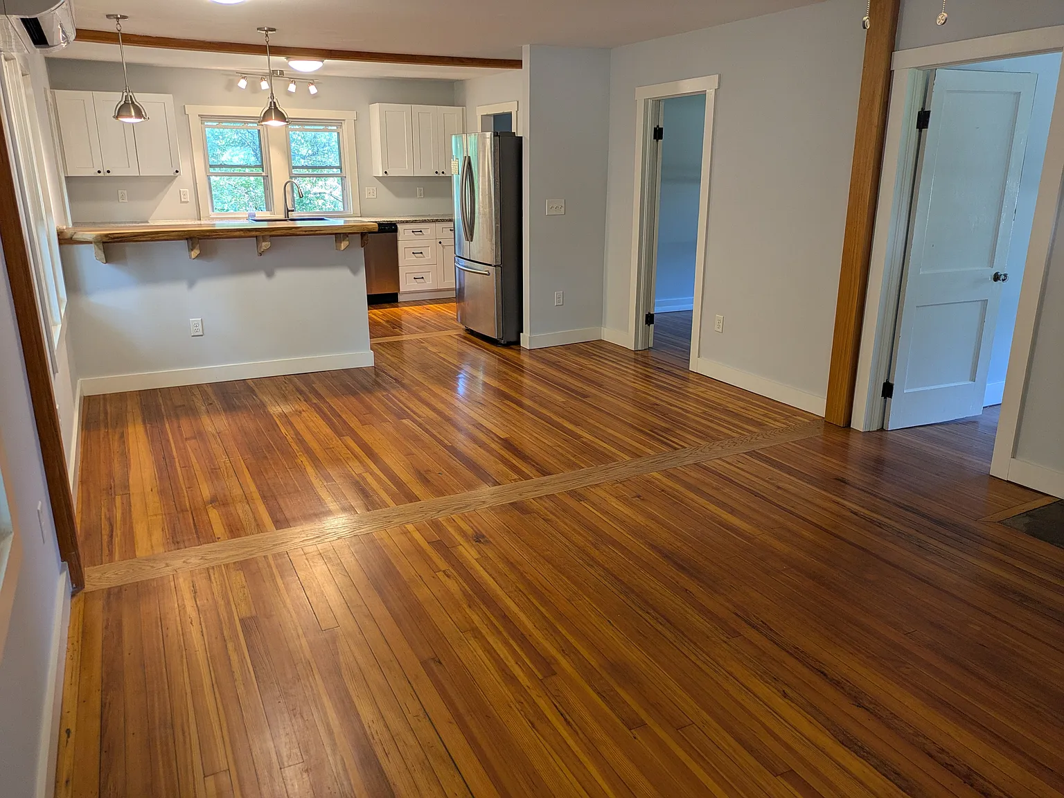 3 bed, 1592 sqft, $2,250 — Photo 2