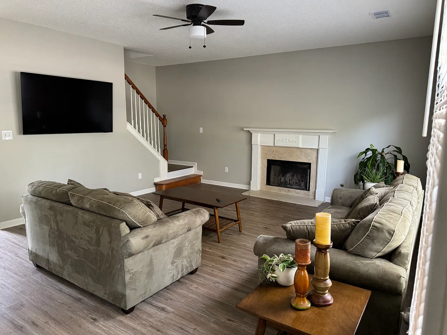 6 bed, 2236 sqft, $3,250 — Photo 2