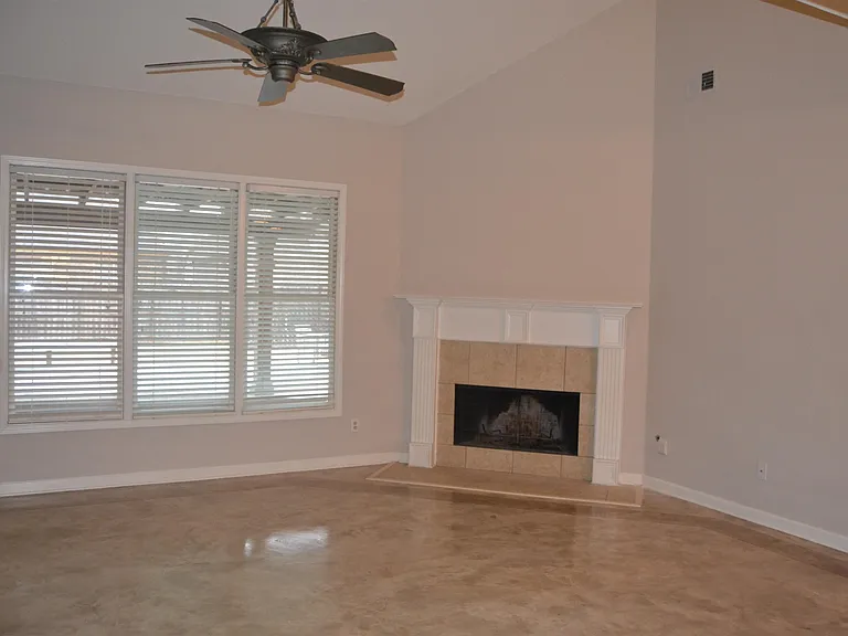10486 Juneau Way — Photo 4