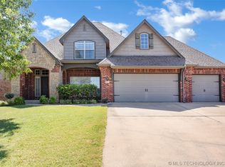 901 W Elmira St, Broken Arrow, OK 74012