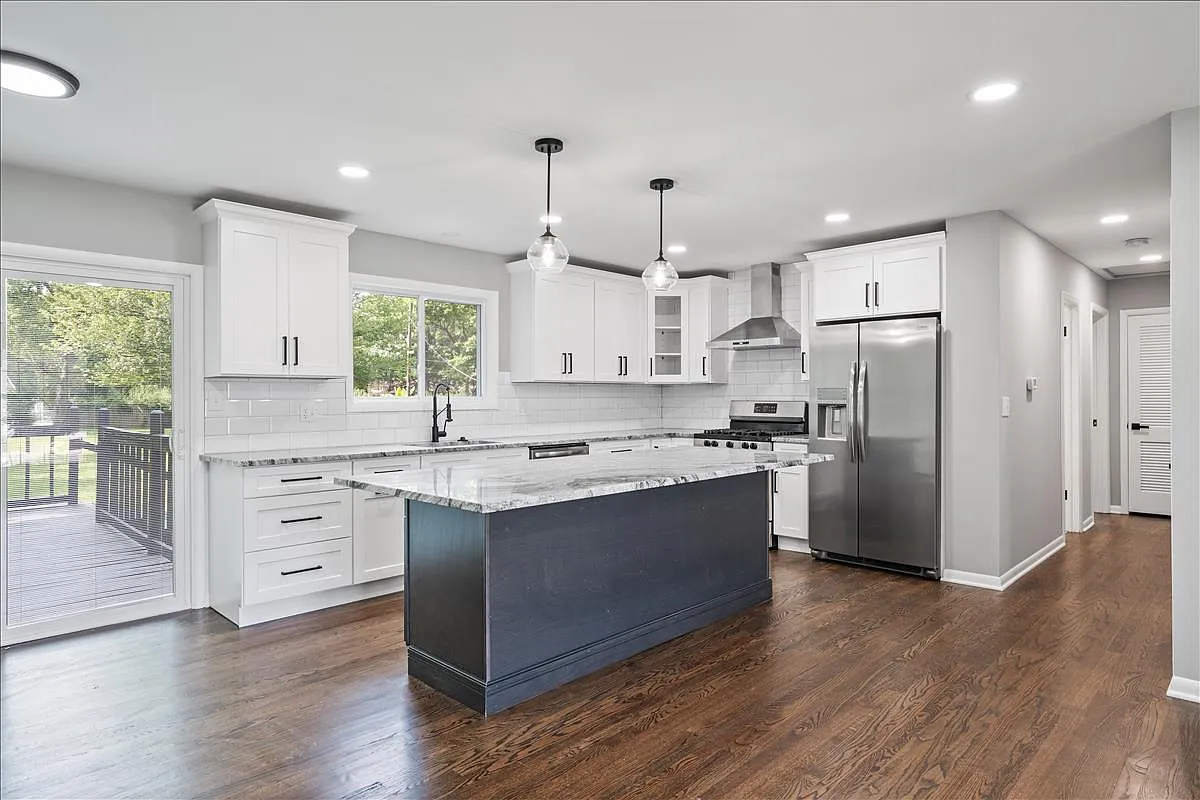 3 bed, 2.5 bath, 1728 sqft, $2,825 — Photo 4