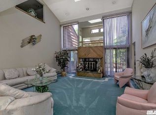 15 Remsen Ct, Mount Sinai, NY 11766