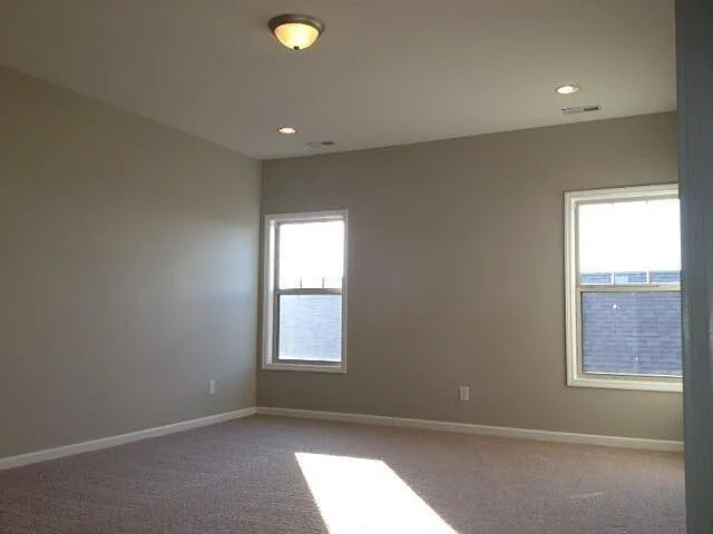 3305 Sweet Clover Ln — Photo 36