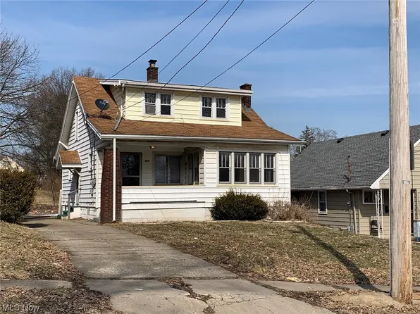 824 E Dewey Ave, Youngstown, OH 44502