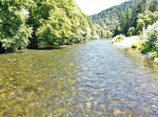 7032 New Hope Rd, Grants Pass, OR 97527