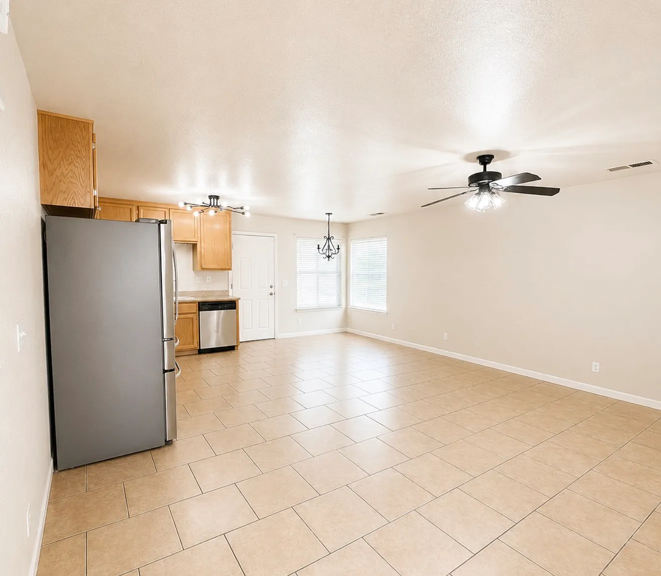 3 bed, $2,500 — Photo 3