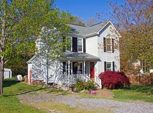 2806 Providence Creek Rd, North Chesterfield, VA 23236