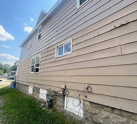 Side of home from driveway