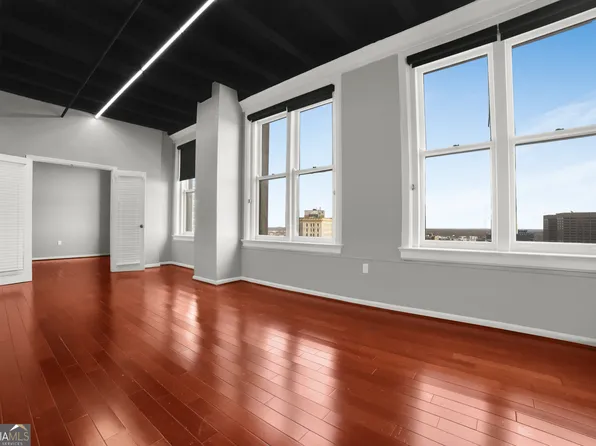 32 Peachtree St NW APT 1607, Atlanta, GA 30303