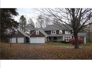 6686 Richardson Rd, Victor, NY 14564