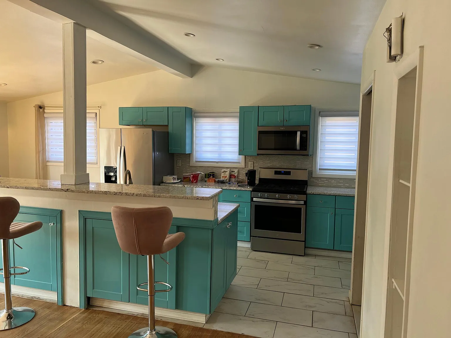 3 bed, 1421 sqft, $2,500 — Photo 3