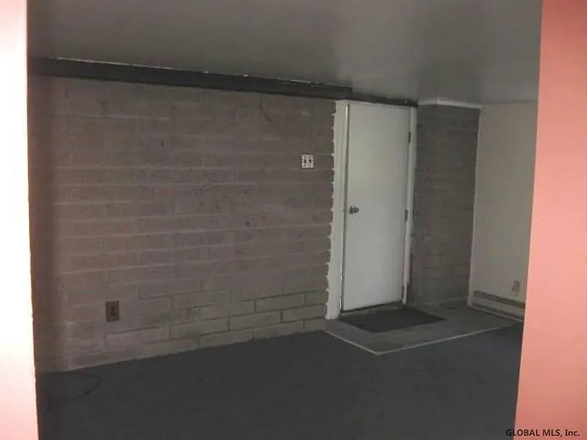 1 bed, 750 sqft, $1,095 — Photo 4