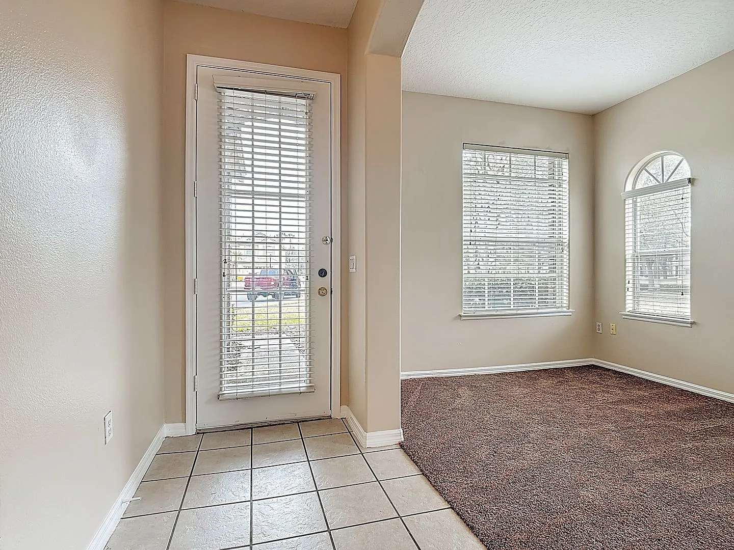 3/2.5 Townhome — Photo 2