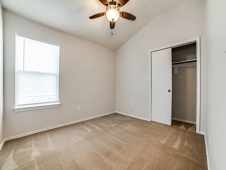 7318 Copper Mdw — Photo 9