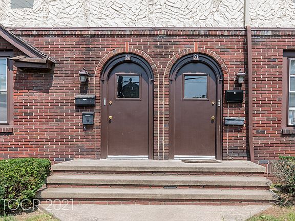 4th image of 51-53 Pierce Ave