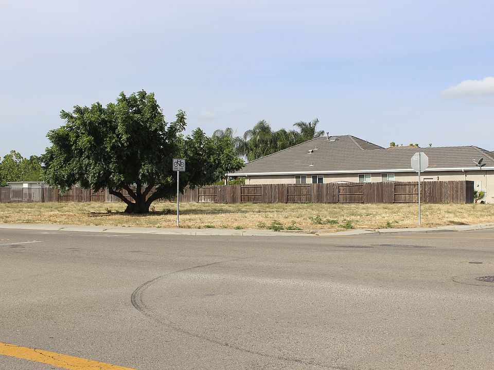 2nd image of 583 Pestana Ave