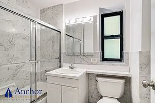 Rented by Anchor Associates | media 23