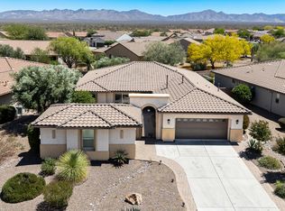 700 N Pebbles Ridge Dr, Green Valley, AZ 85614