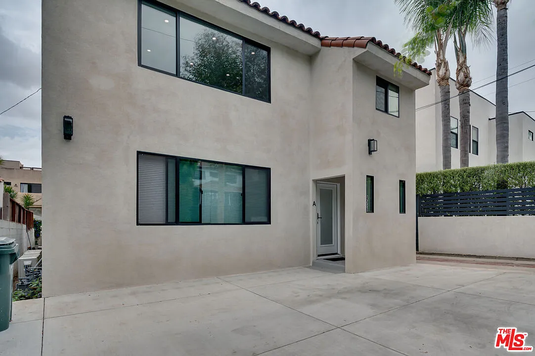 2 bed, 1200 sqft, $4,750 — Photo 1